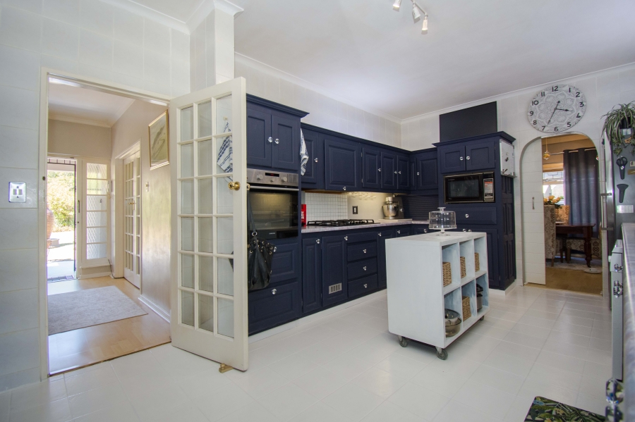 4 Bedroom Property for Sale in Parel Vallei Western Cape